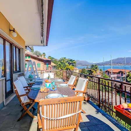 Villa Blooming Villa Cos With Garden And Lake View *